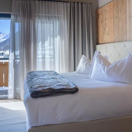 Szálloda Paradise 4*