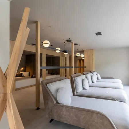 Szálloda Paradise 4*